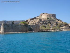 Spinalonga-forteresse-venitienne.jpg