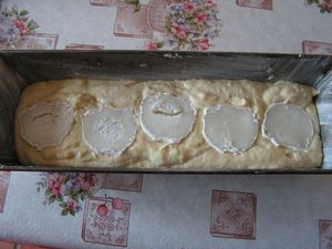 cake-au-yaourt-et-fromage-de-chevre--1-.JPG