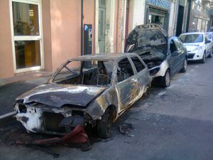 voiture-calcinee.jpg