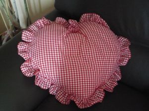 coussin coeur vichy rouge
