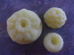 gommage-solide-au-sucre---fraise-champagne-.JPG