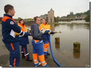 Protection civile 20-12-2012-instruction motopompe filles