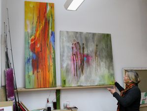 offenesAteilierMaseizik 02 Atelier innen 2 Menschen aus dem