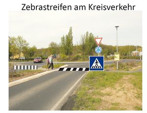 WU3-Kreisverkehr-2-zebrastreifen.jpg
