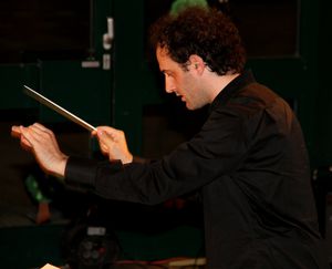 Konzert entgrenzt 02 Kushtrim Gashi Dirigent 1