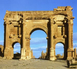 vestiges-de-Timgad--fondee-en-100-par-l-empereur-Trajan---.jpg