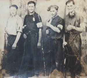 Huelgoat._Resistants_2eme_guerre_mondiale.JPG