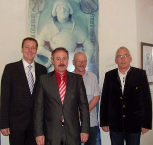 Blutspenderehrung-KarlLudwig-Bayerlein-KarlJosef-Leisner--R.JPG