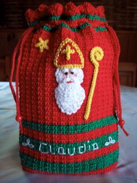 St-Nicolas-pochette-sac-cadeaux-crochet