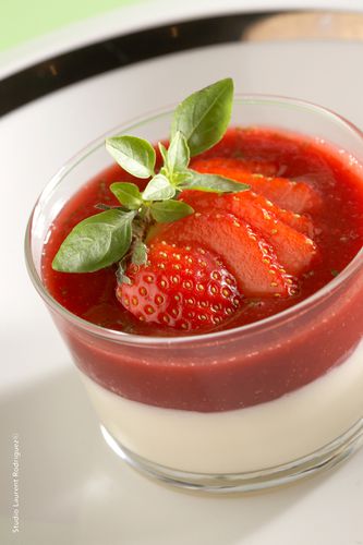 verrinepanna-cotta-pure-e-de-fraises-Andros--Cre-dit-phot.jpg