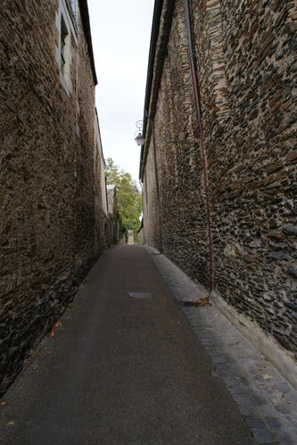 L-rue Greniers St-Jean 02