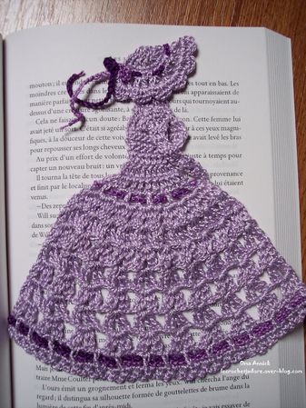 demoiselle-crinoline-lady-marque-page-crochet