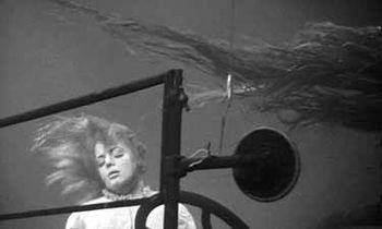 La-nuit-du-chasseur---Shelley-Winters.jpg