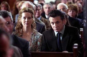 Mystic-River---Laura-Linney-et-Sean-Penn.jpg