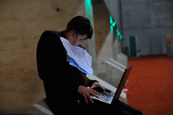 Quai-d-Orsay---Raphael-Personnaz.gif