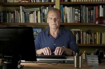 Les-Etreintes-brisee---Lluis-Homar.jpg