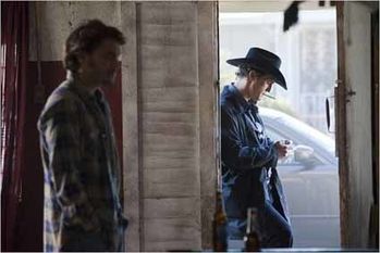Killer-Joe---Emile-Hirsch-et-Matthew-McConaughey-copie-1.jpg