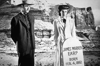 La-Poursuite-infernale---Henry-Fonda-et-Cathy-Downs.jpg
