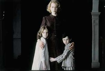 Les-Atres---Alakina-Mann--Nicole-Kidman-et-James-Bentley.jpg