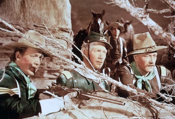 La-charge-heroique---John-Wayne-et-Mildred-Natwick.jpg
