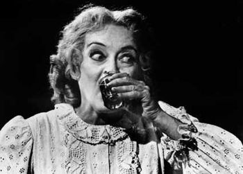 Qu-est-il-arrive-a-Baby-Jane---Bette-Davis.jpg