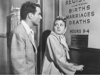 Une-place-au-soleil---Montgomery-Clift-et-Shelley-Winters.gif