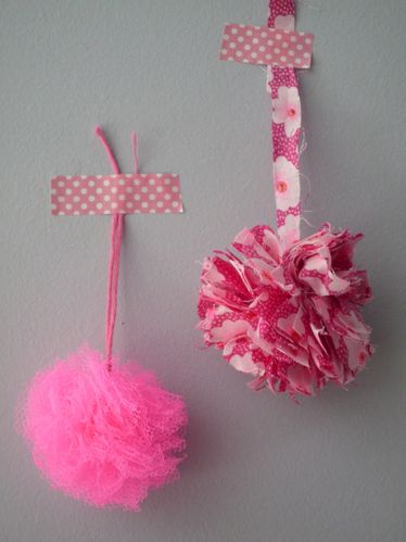 pompon tissus rose