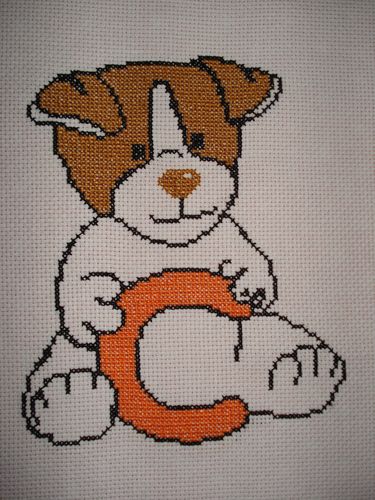 Chien brodé par sophie.