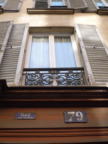 Immeubles perdant la vie. Rue de Chevaleret Paris XIII