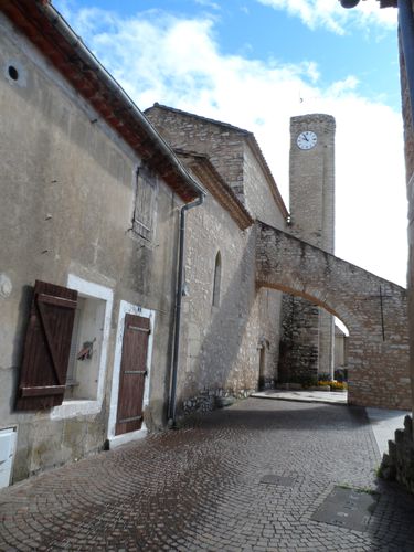 POULX-EGLISE.JPG