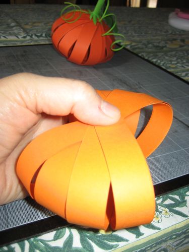 CITROUILLE-EN-PAPIER-8731.JPG