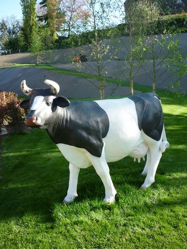vache resine grandeur nature