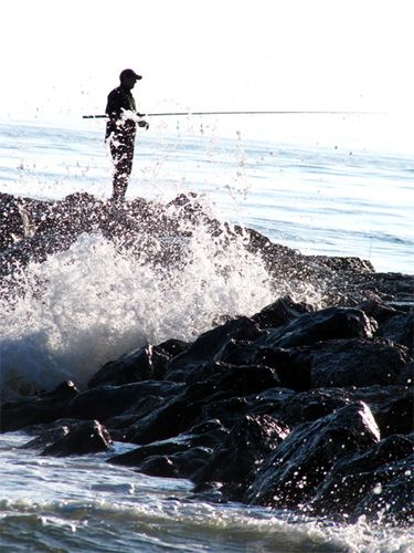 Pêcheur et vague, Le Grau du Roi