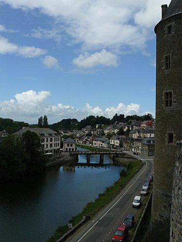 Josselin-sa-ville---son-chateau--5-.jpg