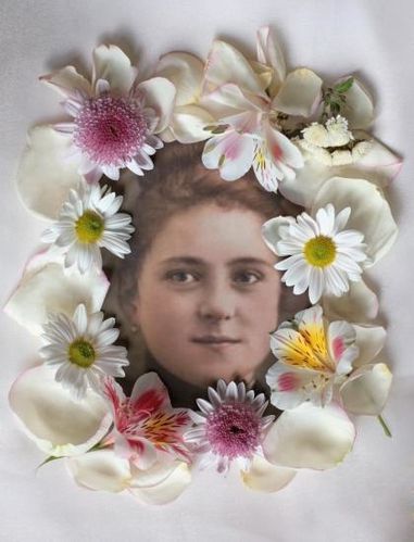 Sainte-Therese-de-Lisieux-.jpg