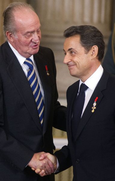 sem12jane-Z29-Juan-Carlos-sacre-Nicolas-Sarkozy-chevalier-d.jpg