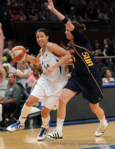 http://img.over-blog.com/386x500/0/12/26/16/WNBA/2014/Nicolle-POWELL.jpg