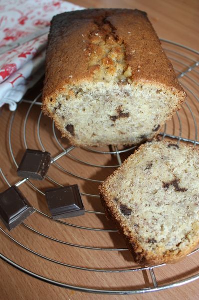 Banana bread aux pépites de chocolat.
