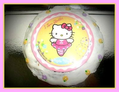 gateau hello kitty de tulipe Isa