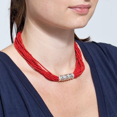 collier-nepal