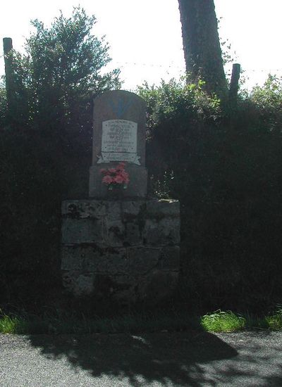 Memorial-1944-entre-la-Joyeuse-et-Labrousse.jpg