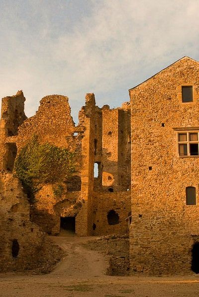 chateau de Saissac 52