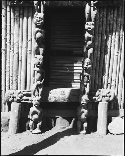 colonne-chefferie.jpg