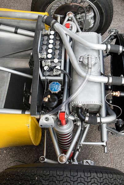 ferrari_f1_156_sharknose_1961_09.jpg