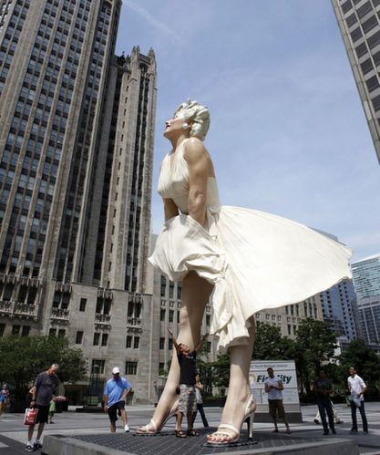 marilyn-monroe-chicago-855x1024.jpg