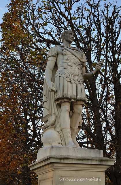 Jules César 2ème statue 1