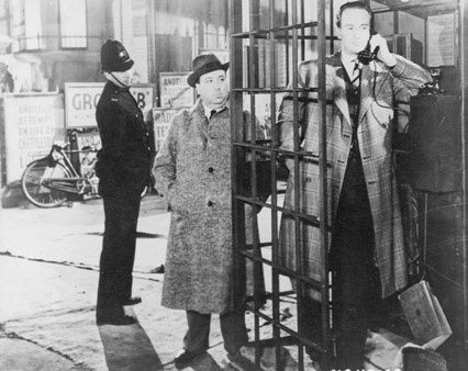 Rebecca---cameeo-Alfred-Hitchcock.jpg