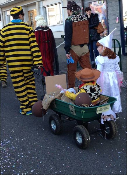 chariot-enfant-carnaval-evian.jpg