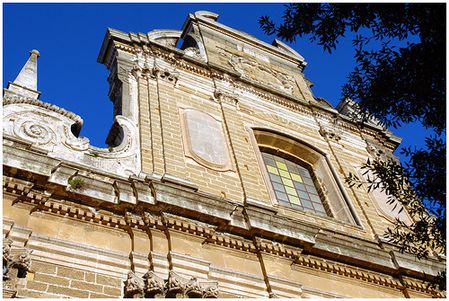 BR---Chiesa-s.teresa---facciata.jpg