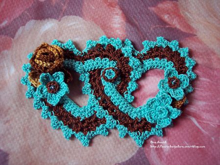 coeurs-chocolat-turquoise-crochet-deco-mariage